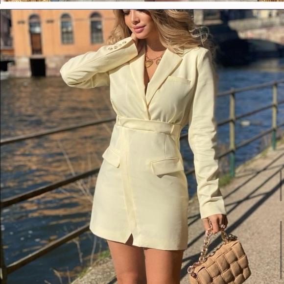 NWT ZARA Blazer Dress Light Yellow M Blogger’s Fav - Picture 13 of 13